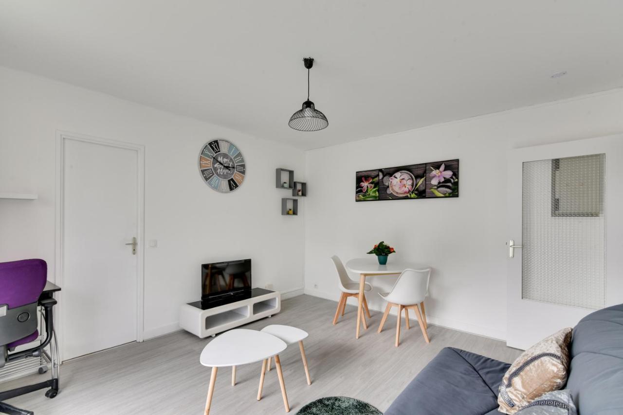 Budget Apart With Balcony Near Paris Apartment Bondy Luaran gambar